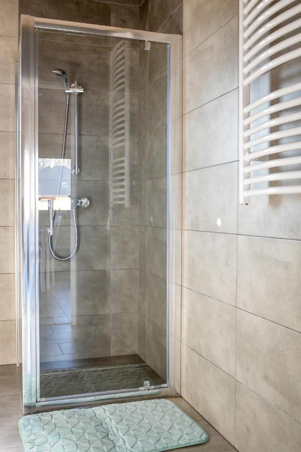 Domki Komfort Caloroczne Zator Ngoại thất bức ảnh